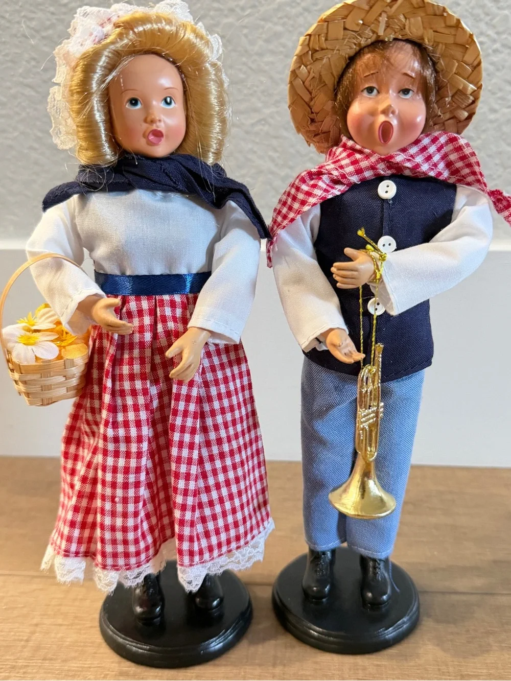 MCM Girl W/Basket Flowers and Boy with Trumpet 9” Gingham Straw Hat‎ Collectible